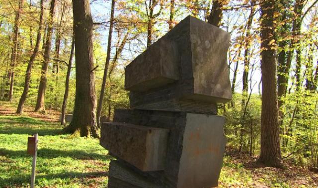 Balade de 2km autour des sculptures à Comblain