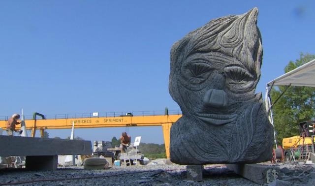 11 artistes sculpteurs autour de la pierre bleue à Sprimont