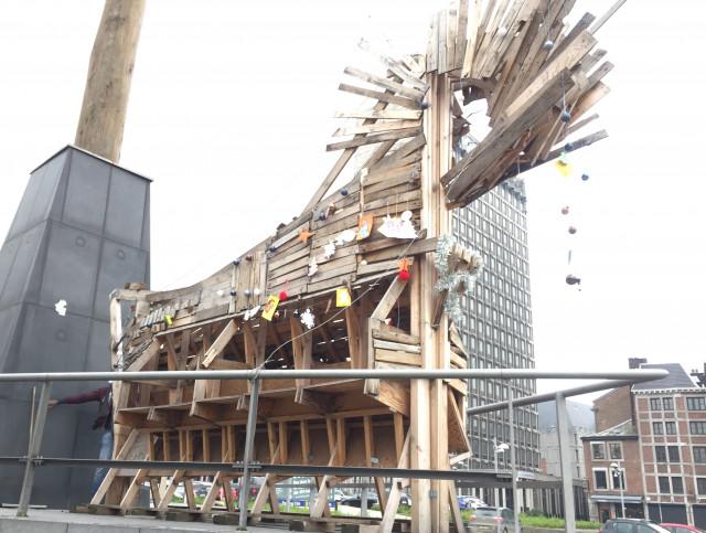 Liège: venez décorer ce 'cheval de Noël' !