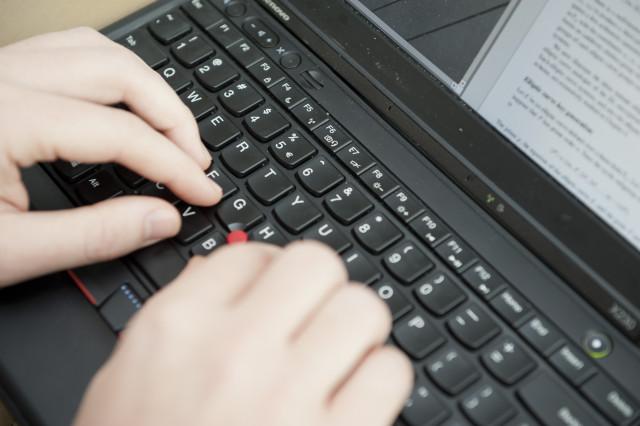 L'usurpateur de l'identité de plus de 30 adolescentes sera rejugé