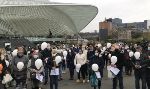 Quelque 150 personnes rendent hommage à Alysson, la barbière qui a mis fin à ses jours
