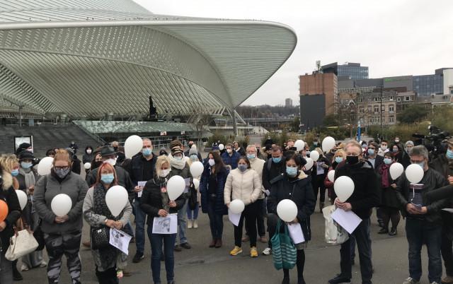 Quelque 150 personnes rendent hommage à Alysson, la barbière qui a mis fin à ses jours