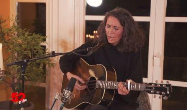 52 on Stage: Colline Hill
