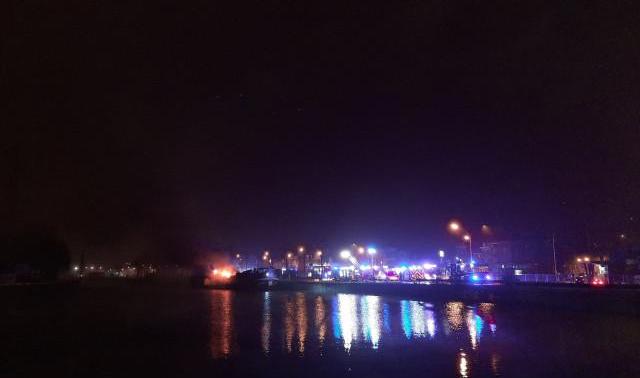 Reprise de feu ce lundi pour la péniche située à Coronmeuse