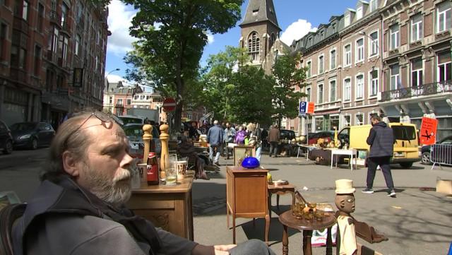 Retour de la brocante de Saint-Pholien