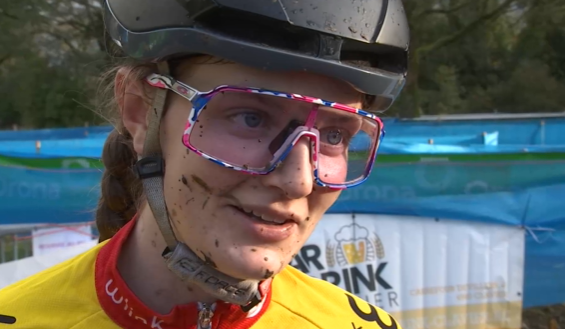Ça roule?: Dans la roue de Juline Delcommune, véritable pépite wallonne en cyclo-cross!