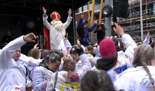 Saint-Nicolas est venu faire la fête avec les étudiants de Huy