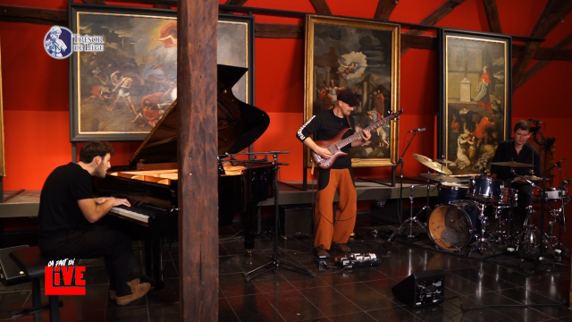 Ça part en live: Dock in Absolute & gUsgUsgUs