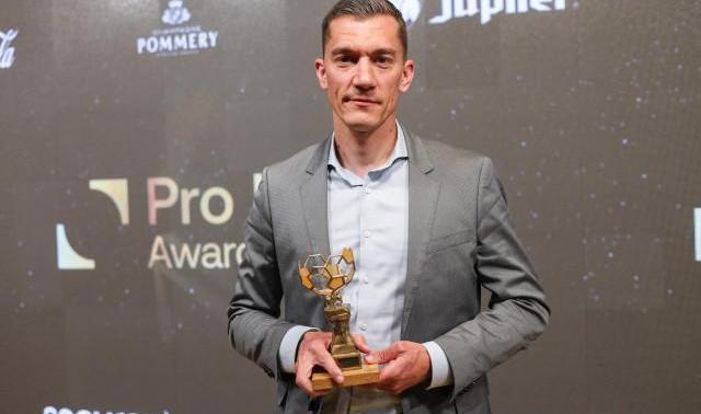 Jonathan Lardot décroche à nouveau le trophée d'Arbitre de la saison
