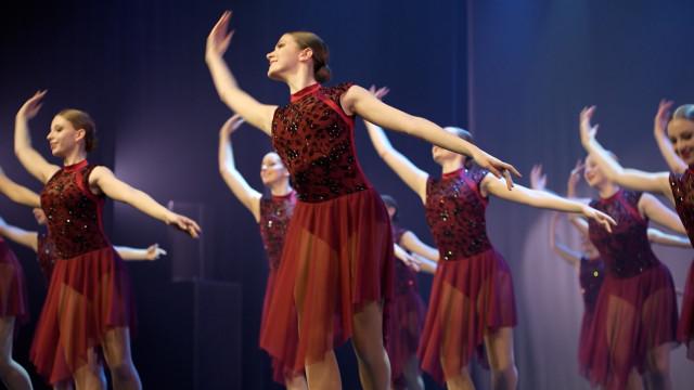 400 danseuses à la Dance Waves Competition à Seraing