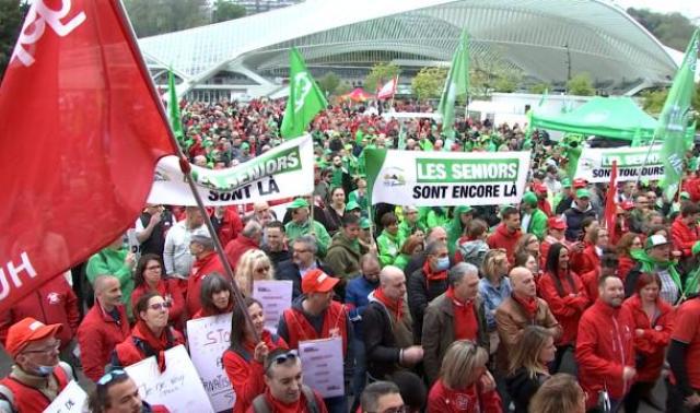 Action commune pour réclamer de meilleurs salaires