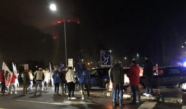 Action des syndicats policiers devant la centrale nucléaire de Tihange