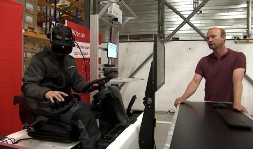 Adecco lance ses première formations virtuelles de conducteurs de chariots élévateurs