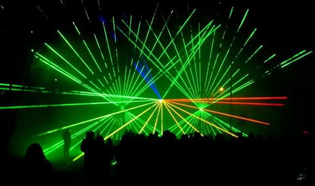 Ans-les-Bains : un show laser musical remplace le feu d'artifice