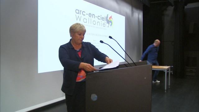 Arc-en-ciel : 10 ans d'action LGBT et un groupe d'action scolaire