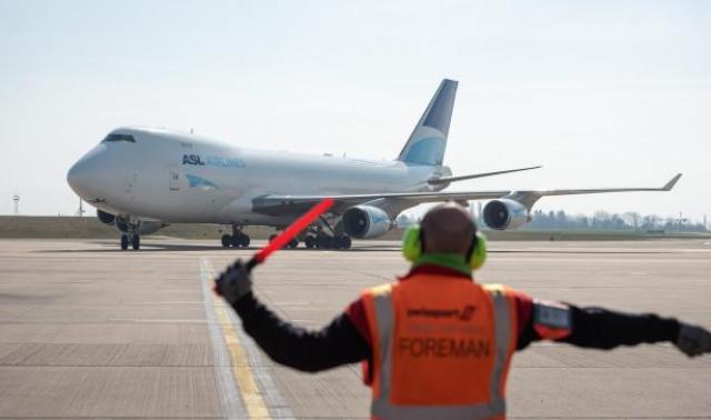 Arrivée à Liège Airport de respirateurs pour l'Europe offerts par la fondation Alibaba
