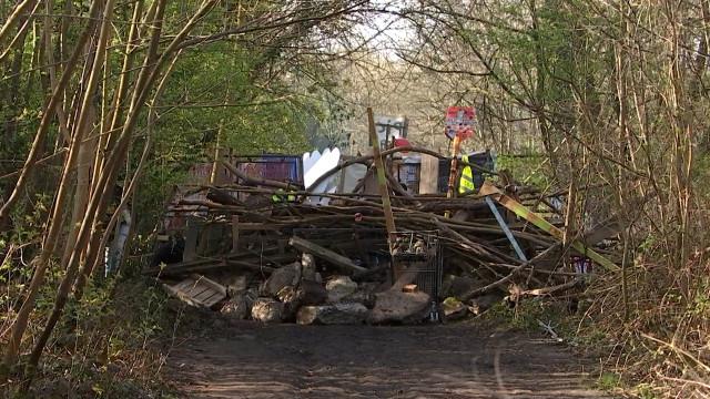 Barricades contre le projet Matexi à la Chartreuse
