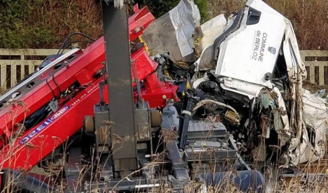 Berloz : un camion percuté par un train ! 