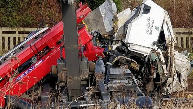 Berloz : un camion percuté par un train ! 