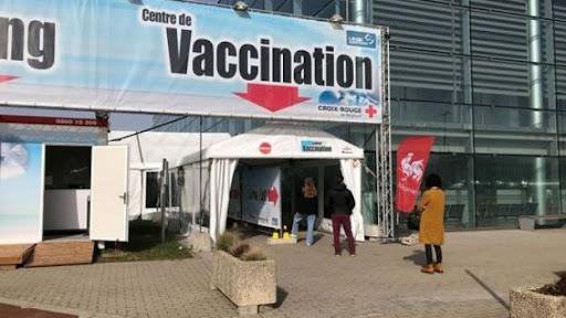 Bierset : le centre de vaccination et de testing endommagé par le vent