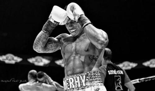 Boxe : Ryad Merhy combattera à Liège le 29 mai au lieu du 1er mai