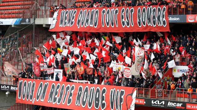 Le Standard victorieux contre OHL : Un public soulagé ... mais lucide !