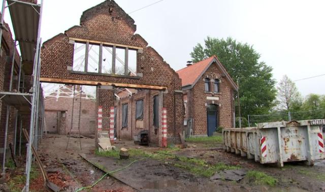 Burdinne: Les anciens ateliers de la gare vicinale en chantier