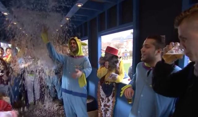 Carnaval à Houtain-Saint-Siméon: le cortège en apothéose 