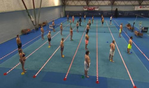 Le tennis indoor, plus dangereux que la piscine ?