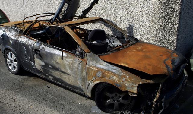 Des corps calcinés dans un véhicule en feu, il pourrait s'agir d'un infanticide suivi d'un suicide