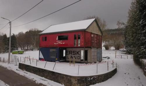 Des habitations en containers maritimes