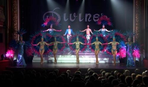 Divines : la nouvelle revue du Troca à voir dès la Saint-Sylvestre