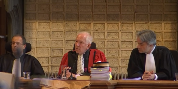 Double aveu à la Cour d'assises.