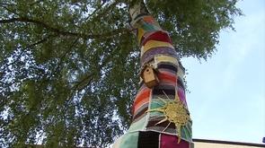 Yarn bombing