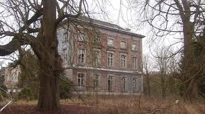 Marchin : le château de Vyle en piteux état