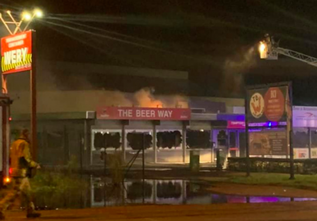 Important incendie à Waremme combattu par une soixantaine de pompiers