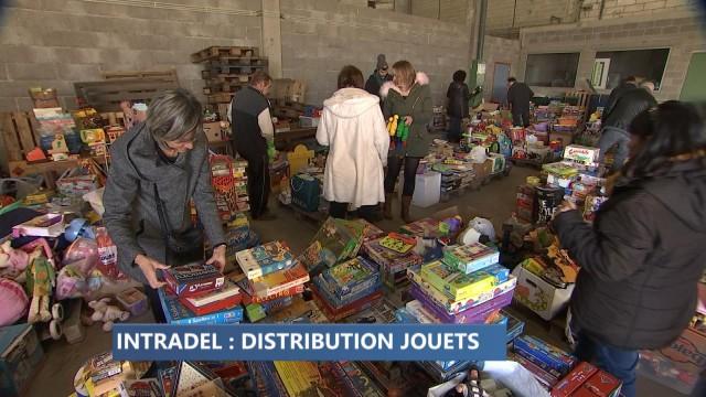 Distribution des jouets collectés dans les recyparcs