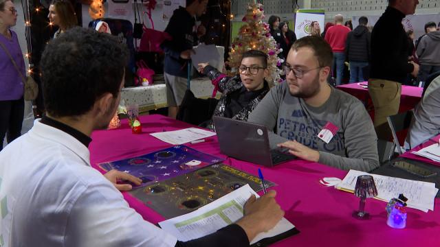 L'entreprise virtuelle : un outil pour former les élèves à la réalité du travail