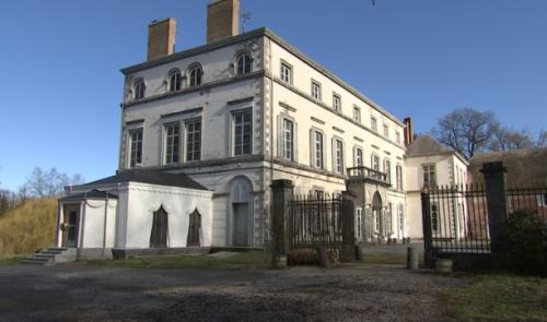 La tente Napoléon du Château de Sélys Longchamps en restauration