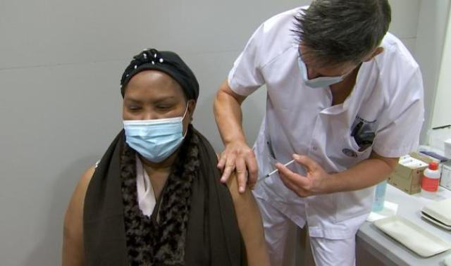 La vaccination est ouverte aux professionnels de la santé