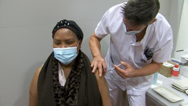La vaccination est ouverte aux professionnels de la santé