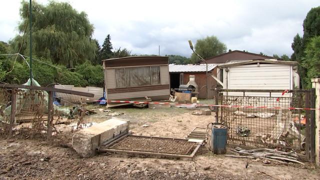 Le camping du Domaine du Pont de Méry en cours de démolition