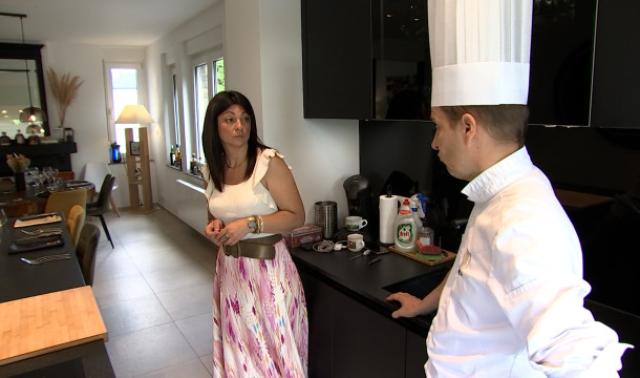Le chef Fabian Neyrinck reçoit ses clients dans son salon à Fexhe-le-Haut-Clocher
