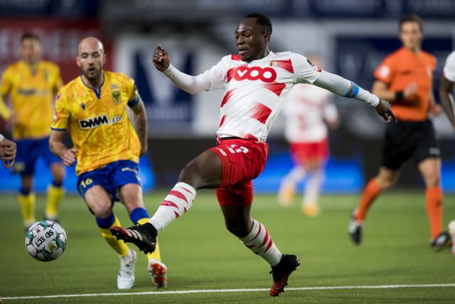 Le Standard, déforcé, en route vers Benfica