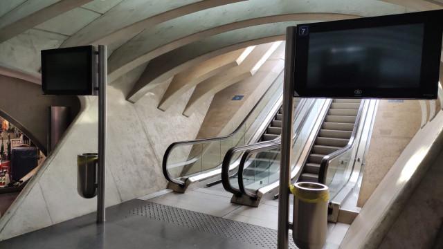 Le trafic des trains momentanément interrompu à cause d'un incendie à Liège-Guillemins
