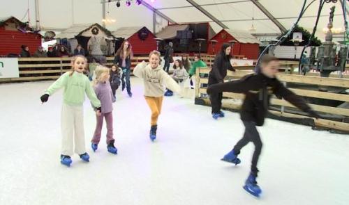 Les patinoires font le plein d'amateurs de glisse