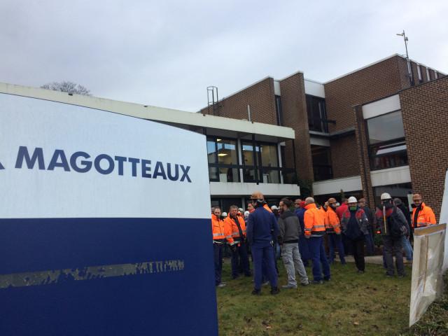Les travailleurs de Magolux venus dire leur colère chez Magotteaux