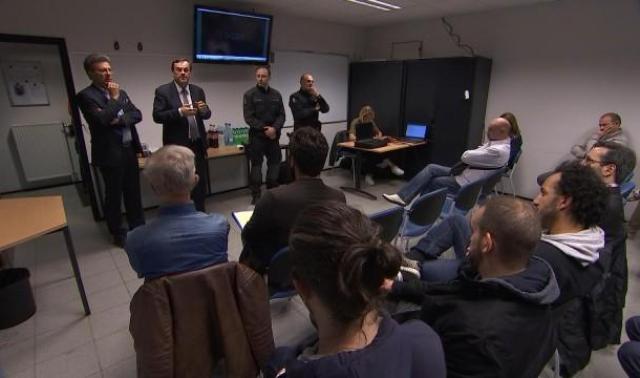 Liège : réunion citoyenne sur le taser 