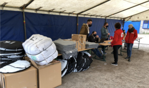 Liège: une aide quotidienne pour les SDF au Parc Astrid