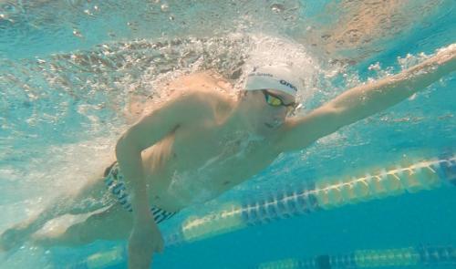 Lucas Henveaux: la natation dans le sang  